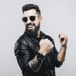 Photo représentant DENNIS