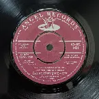 Pochette Jise Yeh Duniya Thukrai / Chali Meri Dulhan Ki Doli