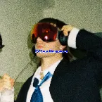 Pochette besoffen in den spiegel schauen