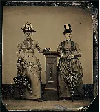 Pochette Mourning Portraits III (Daguerreotype of the Deceased/So Lifelike)