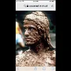 Pochette Covered in Mud