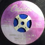 Pochette Somebody Bigger Than You and I