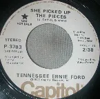Pochette She Picked Up the Pieces