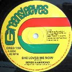 Pochette She Loves Me Now