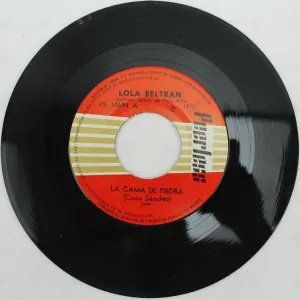 Pochette de La cama de piedra / El aguacero de Lola Beltrán