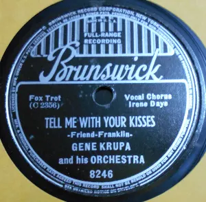 Pochette de Tell Me With Your Kisses / Love Doesn't Grow on Trees de Gene Krupa and His Orchestra