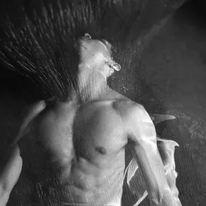 Pochette de Slowly the Bones de Sweeney