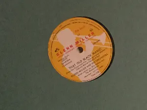 Pochette de That Old Black Magic / Juke Box Saturday Night de Glenn Miller and His Orchestra