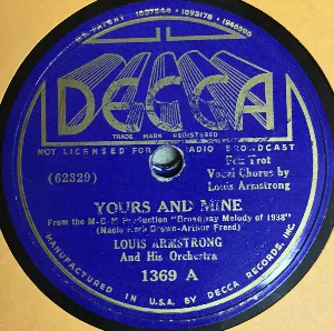 Pochette de Yours and Mine / Sun Showers de Louis Armstrong & His Orchestra