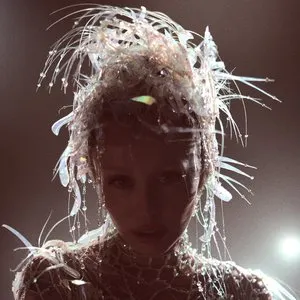 Pochette de End of the World de Miley Cyrus