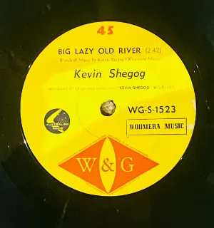 Pochette de Big Lazy Old River / In My Little Room de Kevin Shegog