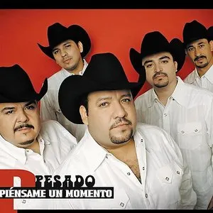 Pochette de Piénsame un momento de Pesado