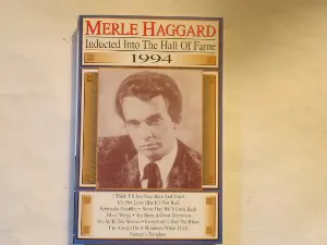 Pochette de Inducted Into the Hall of Fame 1994 de Merle Haggard