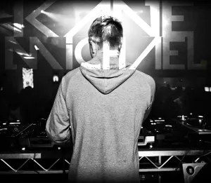 Pochette de Sun & Moon Language (Kane Michael Smashup) de Above & Beyond - Porter Robinson