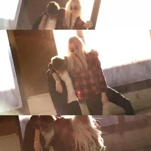 Pochette de afraid de 2hollis