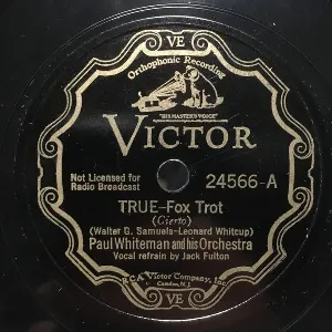 Pochette de True / The Moonlight Waltz de Paul Whiteman and His Orchestra