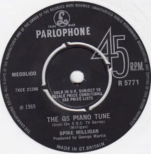 Pochette de The Q5 Piano Tune de Spike Milligan