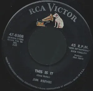 Pochette de This Is It / There’s That Smile Again de Jim Reeves