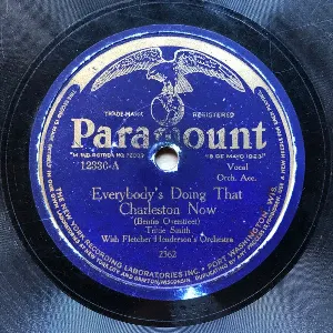 Pochette de Everybody's Doing That Charleston Now / Love Me Like You Used to Do de Fletcher Henderson and His Orchestra