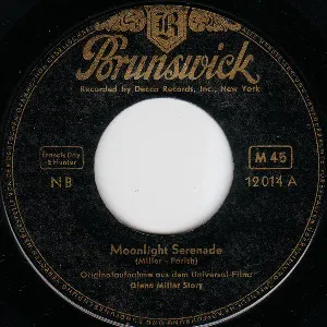 Pochette de Moonlight Serenade / Tuxedo Junction de Glenn Miller and His Orchestra