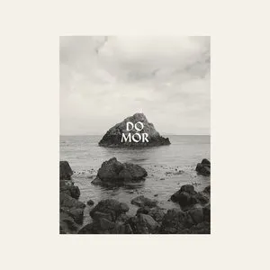 Pochette de Do Mór de And So I Watch You From Afar