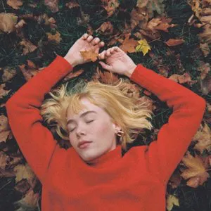 Pochette de we fell in love in october de girl in red