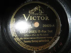 Pochette de Easy Does It / Am I Proud? de Tommy Dorsey and His Orchestra