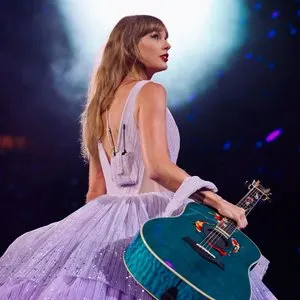 Pochette de The Queen Of Country de Taylor Swift
