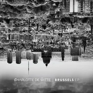 Pochette de Brussels de Charlotte de Witte
