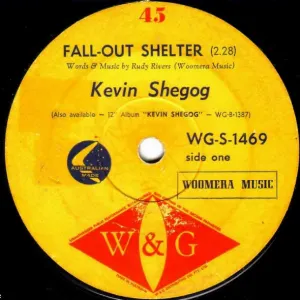 Pochette de Fall-Out Shelter / Your Answer to Me de Kevin Shegog