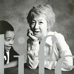 Pochette de Life de Chie Ayado