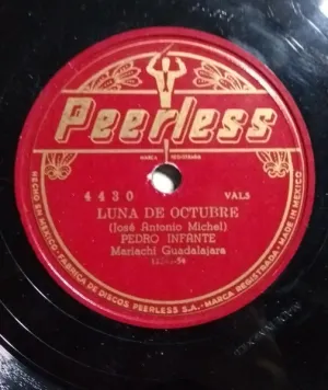 Pochette de Luna de octubre / Flor sin retoño de Pedro Infante
