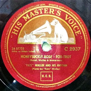 Pochette de Honeysuckle Rose / Blue Turning Grey Over You de Fats Waller and His Rhythm