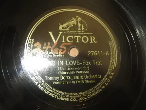 Pochette de Two in Love / A Sinner Kissed an Angel de Tommy Dorsey and His Orchestra