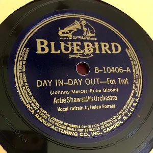 Pochette de Day In-Day Out / Put That Down in Writing de Artie Shaw and His Orchestra