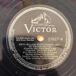 Pochette de Fifty Million Sweethearts Can't Be Wrong / That Solid Old Man de Tommy Dorsey and His Orchestra