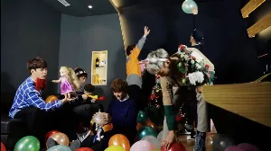 Pochette de 울어도 돼 (You Can Cry) Official Music Video de BTOB