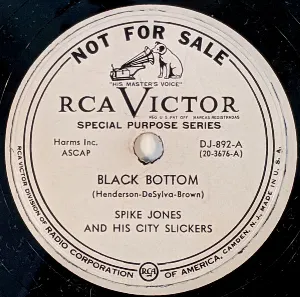Pochette de Black Bottom / Doin' the New Raccoon de Spike Jones and His City Slickers