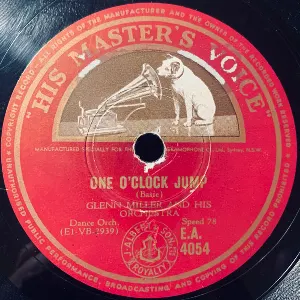 Pochette de One O'Clock Jump / My Blue Heaven de Glenn Miller and His Orchestra