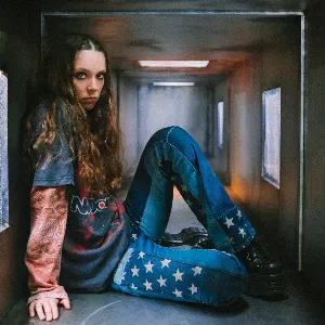 Pochette de The Walls Are Way Too Thin de Holly Humberstone