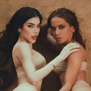 Pochette de En 4 de Anitta