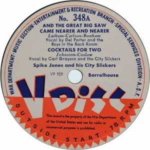 Pochette de And the Great Big Saw Came Nearer and Nearer / Cocktails for Two / Barbershop Medley de Spike Jones and His City Slickers