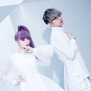 Pochette de GARNiDELiAシングルベスト de GARNiDELiA