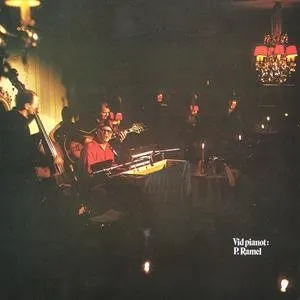 Pochette de Vid pianot P. Ramel de Povel Ramel