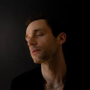 Pochette de piano de Wrabel