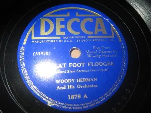 Pochette de The Flat Foot Floogee / Caliope Blues de Woody Herman and His Orchestra