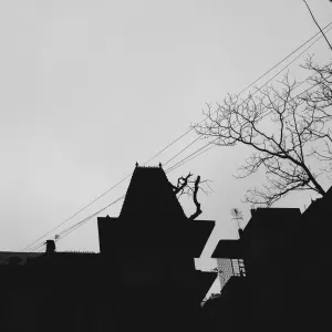 Pochette de Two Haunted Pianos de Sound Awakener