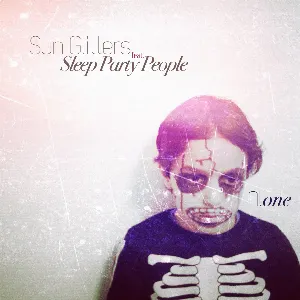 Pochette de Alone de Sun Glitters