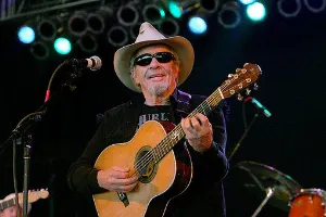 Pochette de 2009-06-14: Bonnaroo Music & Arts Festival, Manchester, TN, USA de Merle Haggard