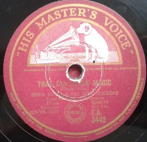 Pochette de Hawaiian War Chant / That Old Black Magic de Spike Jones and His City Slickers